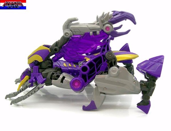 Transformers Generations Fall Of Cybertron Kickback Review Image  (12 of 18)
